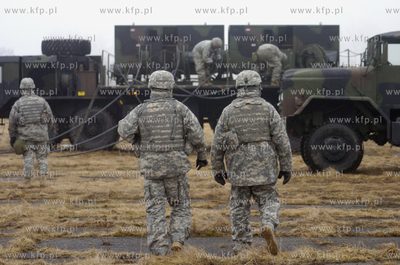 Cwiczenia 150 amerykańskich zolnierzy z niemieckiej...