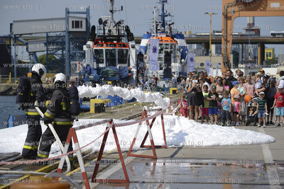 Gdynia. Dzień otwarty w Bałtyckim Terminalu Kontenerowym...