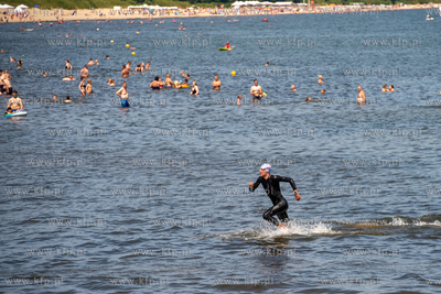 Wyścig pływacki dookoła mola w Sopocie. 20.07.2024....