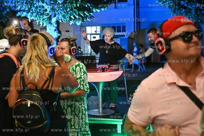 Kawiarnia Koło Molo na Skwerze Kuracyjnym w Sopocie....