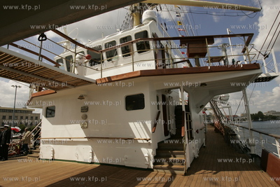 Nowa sterowka Daru Mlodziezy. 23.05.2006 fot. Wojtek...