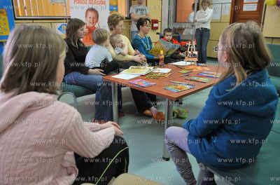 Aktorka Joanna Kreft Baka w ramach akcji fundacji zyc...