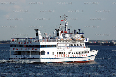 Katamara Szafir Zeglugi Gdanskiej ( plywajacy m.in....