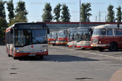 Zajezdnia autobusow miejskich ZKM na al. Generala Jozefa...
