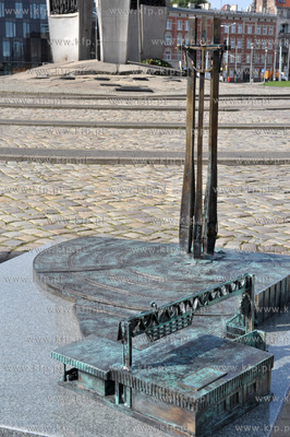 Gdansk. Plac Solidarnosci. Makieta przedstawiajaca...