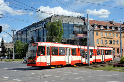 Gdansk. Tramwaj  Duwag N8C nazwany potocznie Dortmundem...
