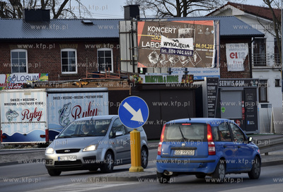 Chwaszczyno, gmina Żukowo na Kaszubach. Reklamy na...