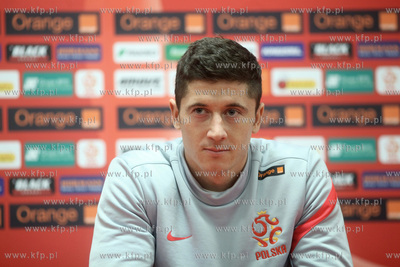 Gdansk. PGE Arena. Nznapastnik reprezentacji Polski...