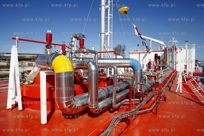 Stocznia Gdansk. Uroczystosc chrztu statku SYN ANTARES....