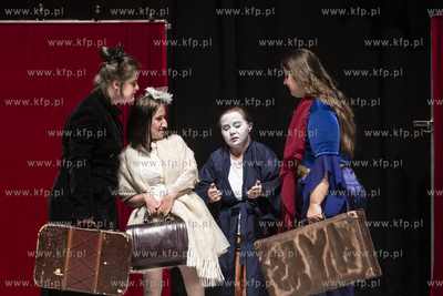 Festiwal Świat Mało Znany. Przegląd teatralny w...