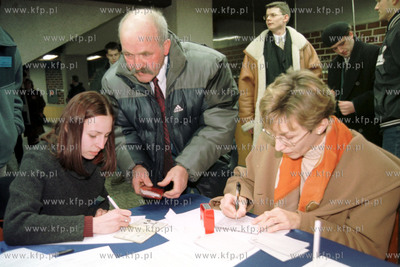 Pierwsza konwencja Platformy Obywatelskiej zalozonej...