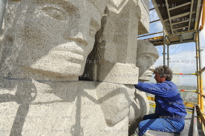 Niecodzienny widok na Westerplatte. Pomnik Obroncow...