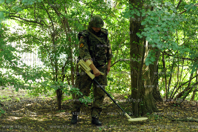 Westerplatte, Gdansk. Saperzy Marynarki Wojennej poszukuja...