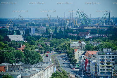 Gdansk.  Panorama na glowne miasto z szesnastego pietra...