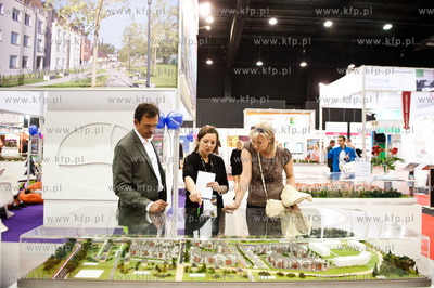 Gdansk. Amber Expo. Targi mieszkaniowe Nowy Adres.
16.09.2012
fot....