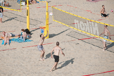 Gdansk. Wakacyjny, sloneczny dzien na plazy w Brzeznie.
08.07.2013
fot....