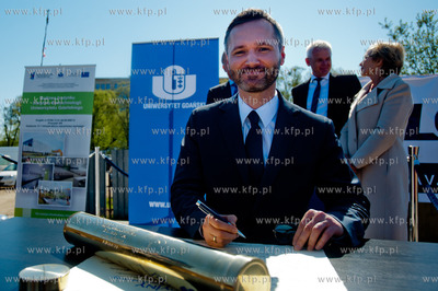 Gdansk. Batycki Kampusu Uniwersytetu Gdanskiego. Uroczystosc...