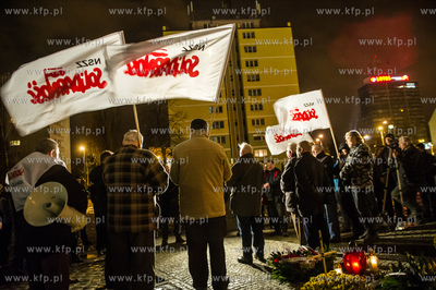 Gdansk. Plac Solidarnosci. Srodowiska Narodowosciowe,...