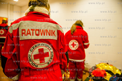 Gdansk. Stadion PGE Arena. Cwiczenia grup ratownikow...