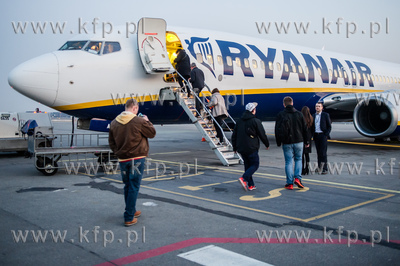 Linia Lotnicza Ryanair oraz Port Lotniczy Gdansk in....