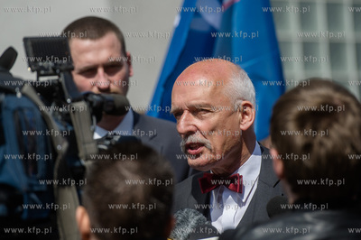 Gdansk. Manifestacja przeciwko podatkowi PIT, zorganizowana...