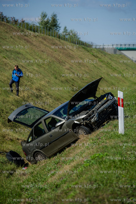 Droga krajowa nr 22 przed Czluchowem. Wypadek auta...