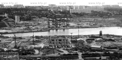 Budowa terminalu kontenerowego przy Nabrzezu Helskim...