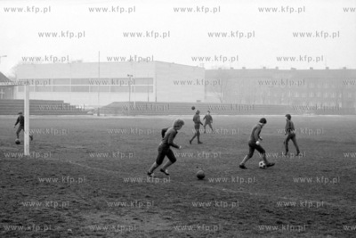 Trening pilkarzy na stadionie Gedanii w Gdansku Wrzeszczu.
04.03.1978
1marzec78_z.kosycarz_p4
Fot....