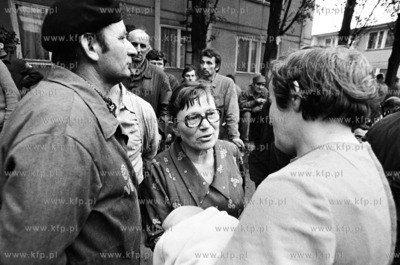 Strajk w Stoczni Gdanskiej im. Lenina Nz. Anna Walentynowicz...