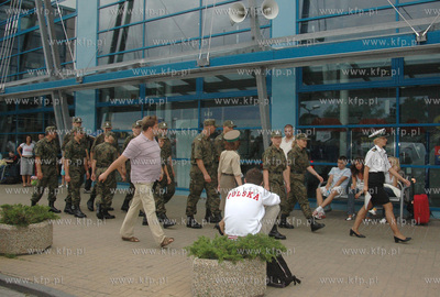 Wzmozone srodki bezpieczenstwa na Lotnisku im. Lecha...