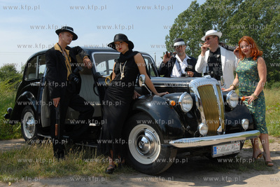 Na bardzo oryginalny pomysl zareklamowania swego zakladu...