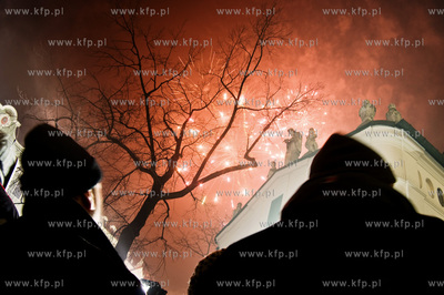 Sylwester 2009, Krakow. Zabawa Sylwestrowa na Rynku....