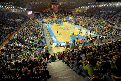 Mecz rundy play - off Euroligi pomiedzy zespolami LOTOSPKO...