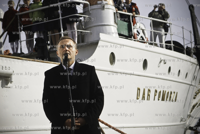 Uroczysty chrzest Daru Pomorza z okazji jubileuszu...