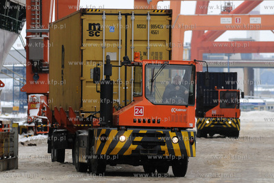 Zima w gdynskim porcie. Nz Baltycki Terminal Kontenerowy
15.02.2010
Fot....