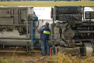 W podslupskiej miejscowosci Saborze, na drodze krajowej...