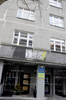 Gdynia. ul. Msciowja. Wandale zaatakowali biuro poselskie...