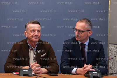 Podpisanie umowy na przebudowę wiaduktu nad linią...