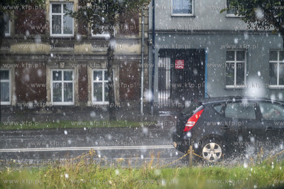 Wejherowo, ul. Św. Jana. Ulewny deszcz z gradem.10.08.2021...