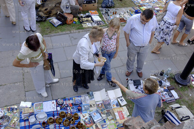 Pchli targ na Jarmarku sw. Dominika w Gdansku.  05.08.2007...