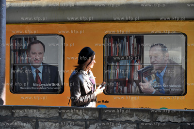 Dworzec Glowny PKP w Gdansku. Prezentacja Pociagu do...