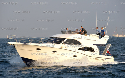 Wielka parada zaglowcow po Zatoce Gdanskiej na zakonczenie...