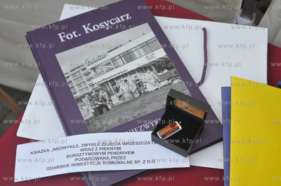 10 festyn i akcja charytatywna Zeszyt dla ucznia na...