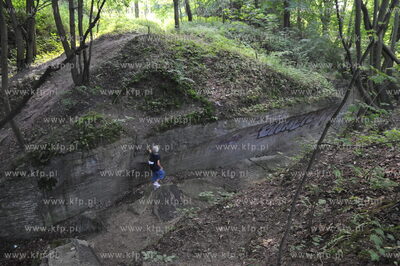 Gdańsk. Stary wiadukt kolejowy dawnej linii kolejowej...
