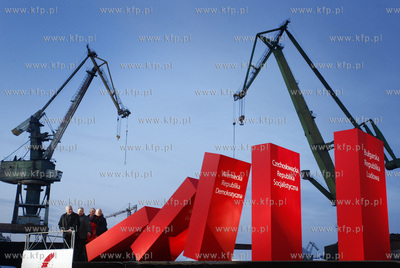 Gdansk. Stocznia. Koncert Zaczelo Sie W Polsce bedacy...