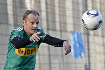 Gdansk. Boisko przy ul. Traugutta.  Sylwestrowy mecz...