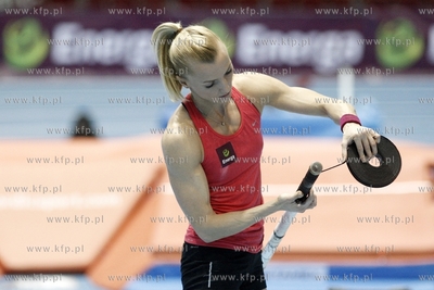 Trening skoczkini o tyczce Anny Rogowskiej, przed rozpoczynajcymi...