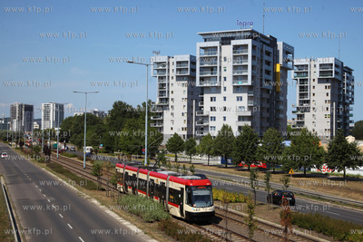 Zespol wiezowcow CityPark na gdanskiej Zaspie. 07.08.2014...