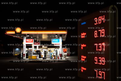 Wrost cen paliw na stacjach benzynowych po ataku USA...