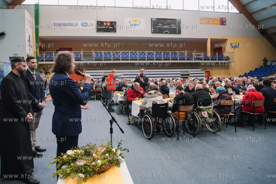 Sopot. Hala 100-lecia. Śniadanie wielkanocne dla potrzebujących...